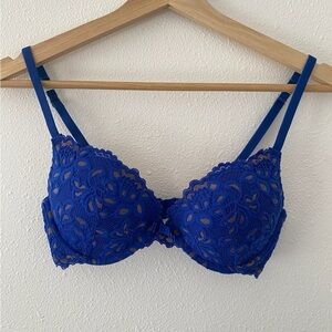 Frederick's of Hollywood Blue Lace Bra with Convertible Straps Size 32B